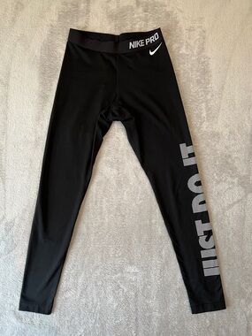 Nike Pro Women's Black Performance Dri-Fit Leggings with 'JUST DO IT'  Medium
